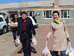 攜手共踐行，黨暖老人心